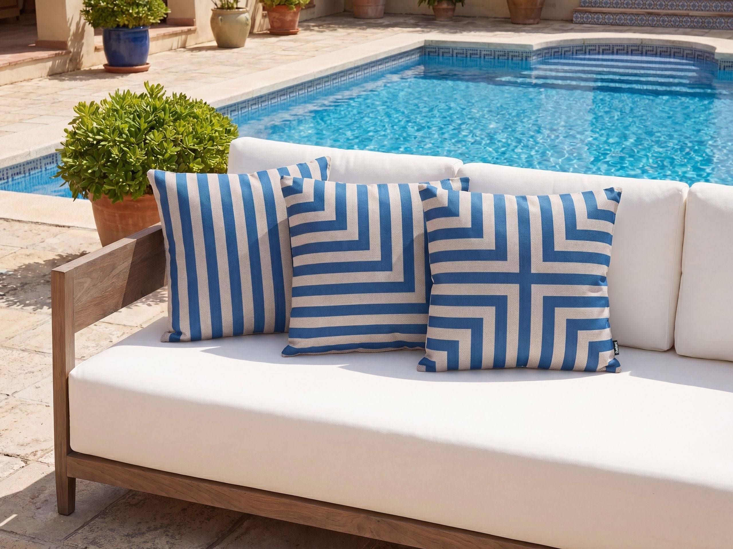 Beliani - Coussin d'extérieur Oléfine Beige/bleu APIOS - 45x45x10- Beliani - Image 1