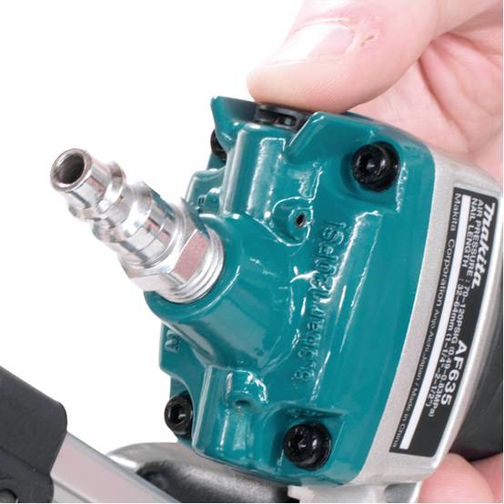 Cloueur pneumatique 15 Ga 8,3 bar 32 à 64 mm - MAKITA - avec coffret - AF635 - Image 4