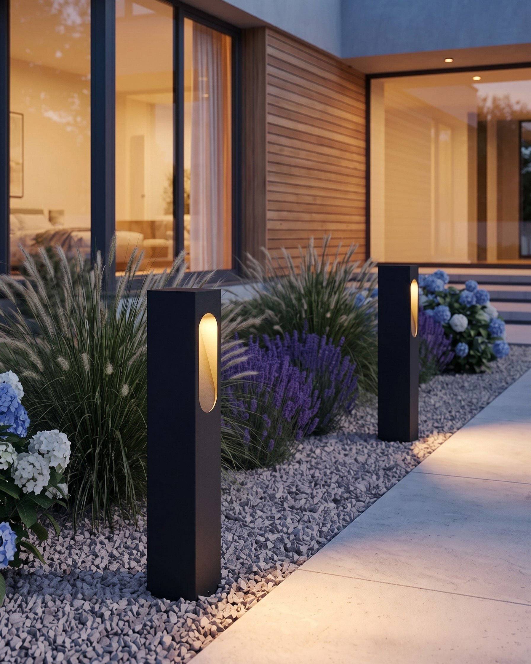 Beliani - Borne Lumineuse Aluminium Noir ASNEIRO - 7x12x60- Beliani