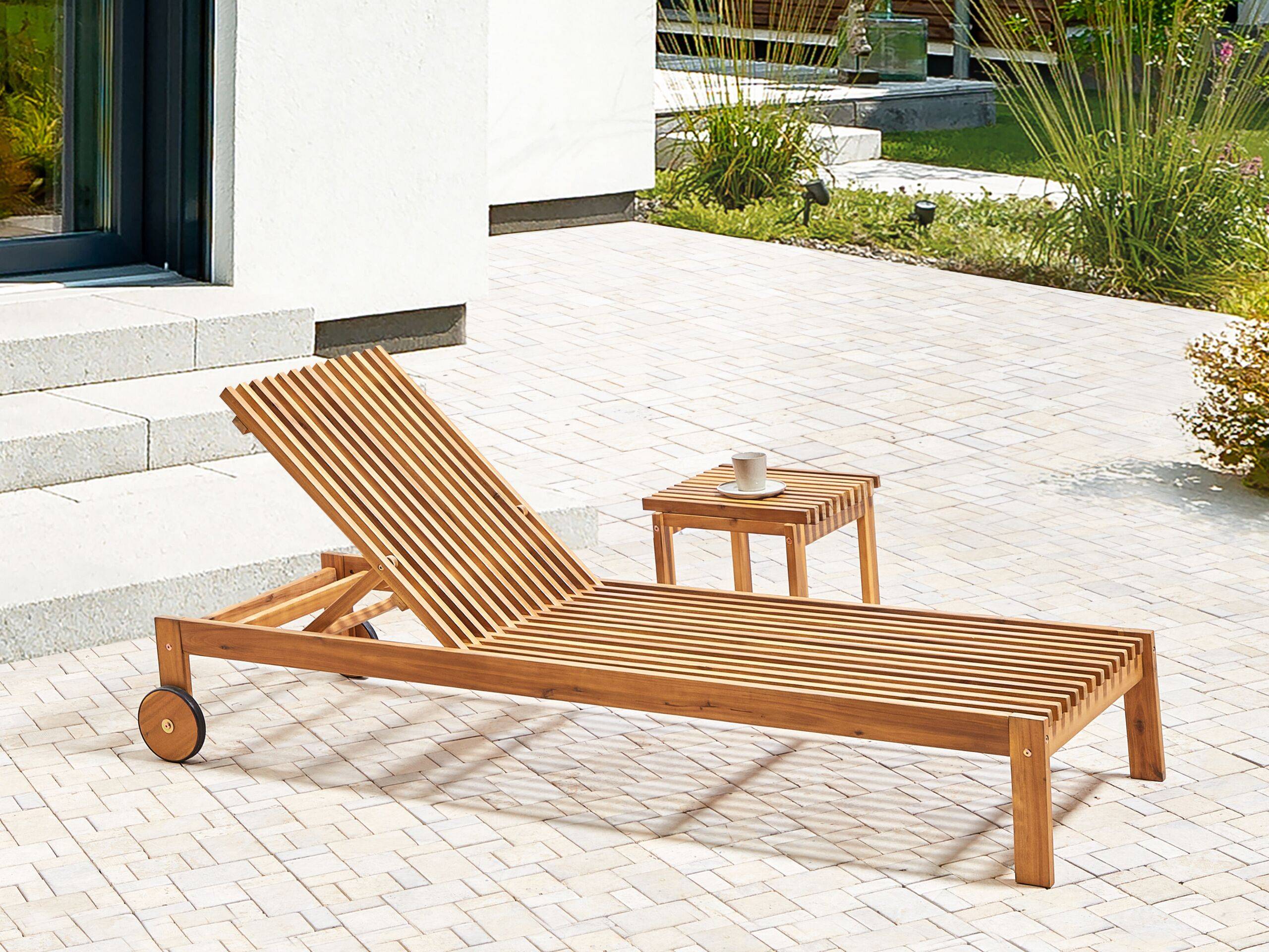 Transat de Jardin en Bois d'Acacia Clair Chaise Longue Dossier Inclinable avec Roulettes Intégrées Style Rustique et Moderne - Image 2