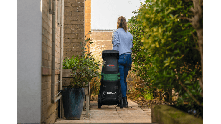 Bosch - Broyeur de végétaux sans fil UniversalShredder 2x18V-25 - BOSCH - avec 2 batteries 18V 4,0Ah - chargeur - 06008E0000 - Image 5