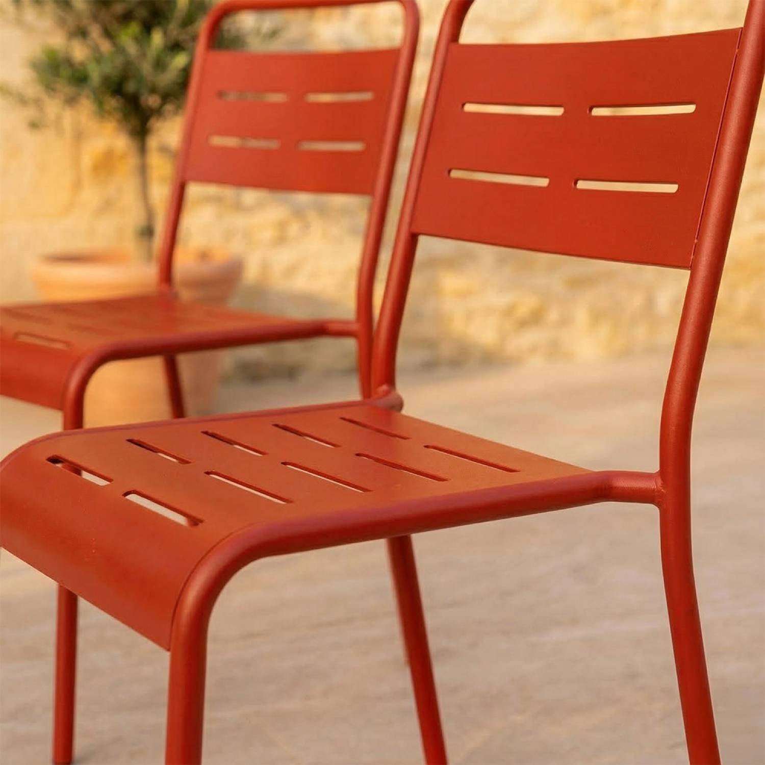 Ensemble de 4 chaises de jardin empilables terracotta BERGAME - Image 5