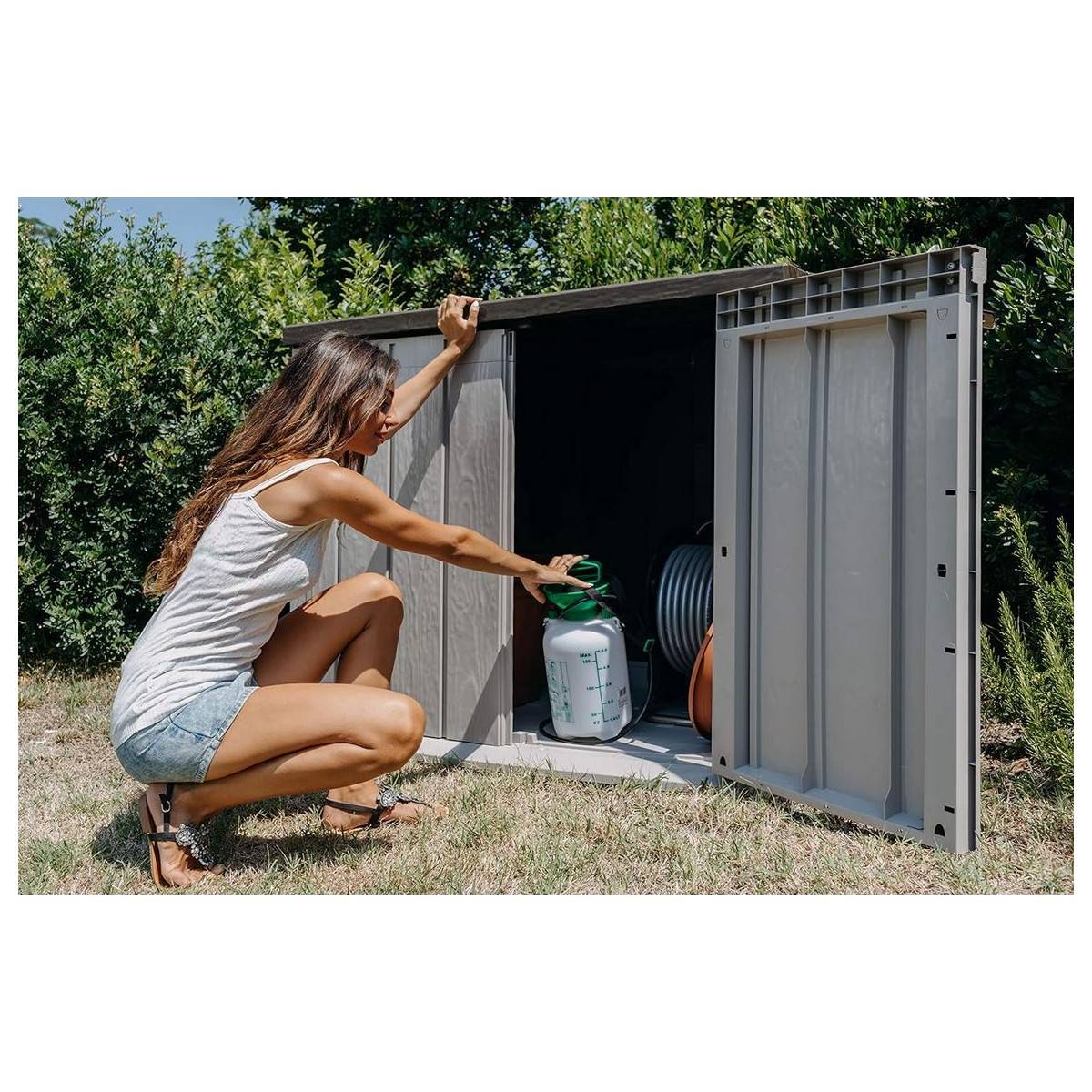 Coffre de jardin en résine 842 Litres Gris Taupe 129,5 x 74,5 x 111 TOOMAX - Imagen 5