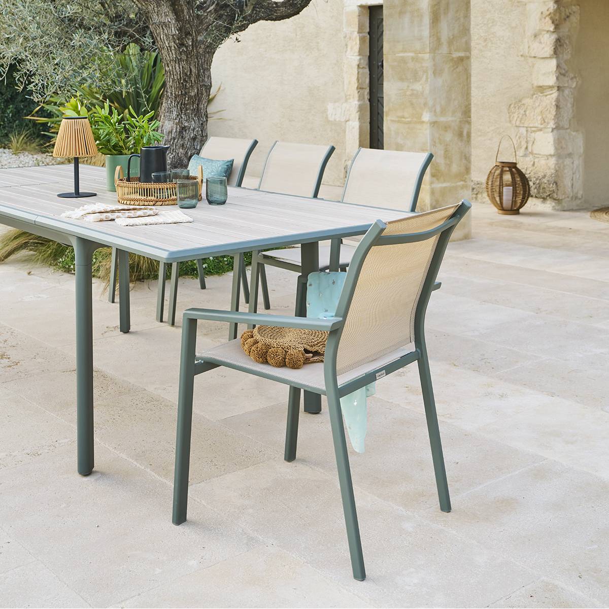Hesperide - Table de jardin "Dilors" effet bois lin & vert laurier 10 places en aluminium - Hespéride - Image 6