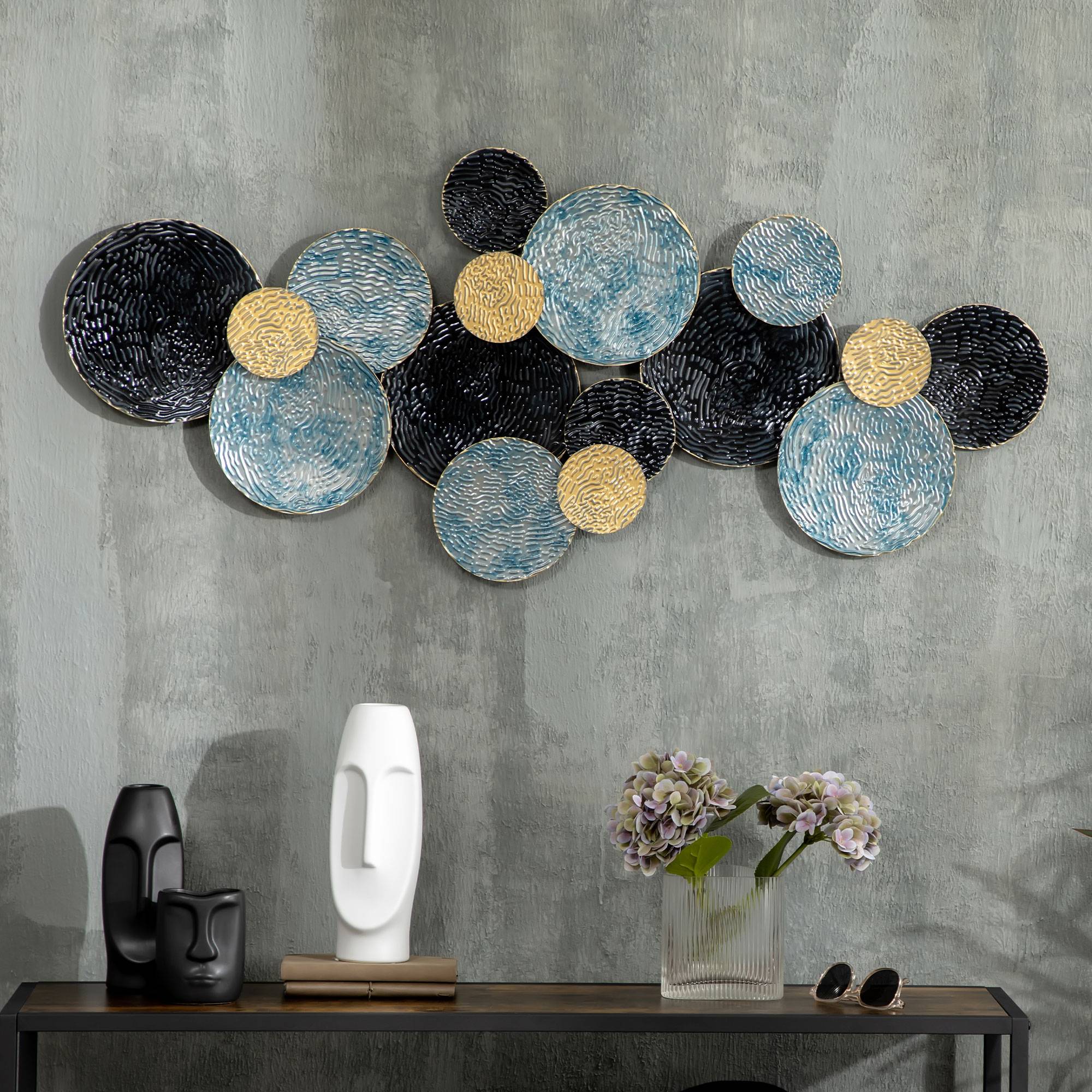 Sculpture murale 3D en métal pour salon design moderne 121x53cm noir bleu or - ComfortXL Outdoor Living - Image 1