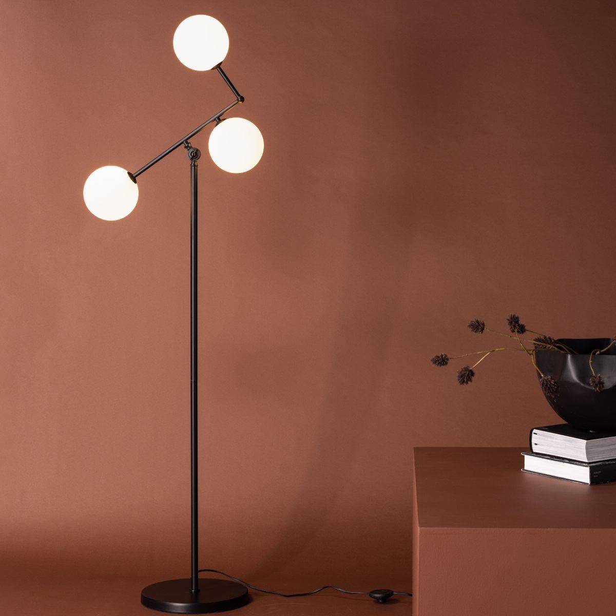Paris Prix - Lampadaire Design "Marsan" 160 cm Noir - Image 9