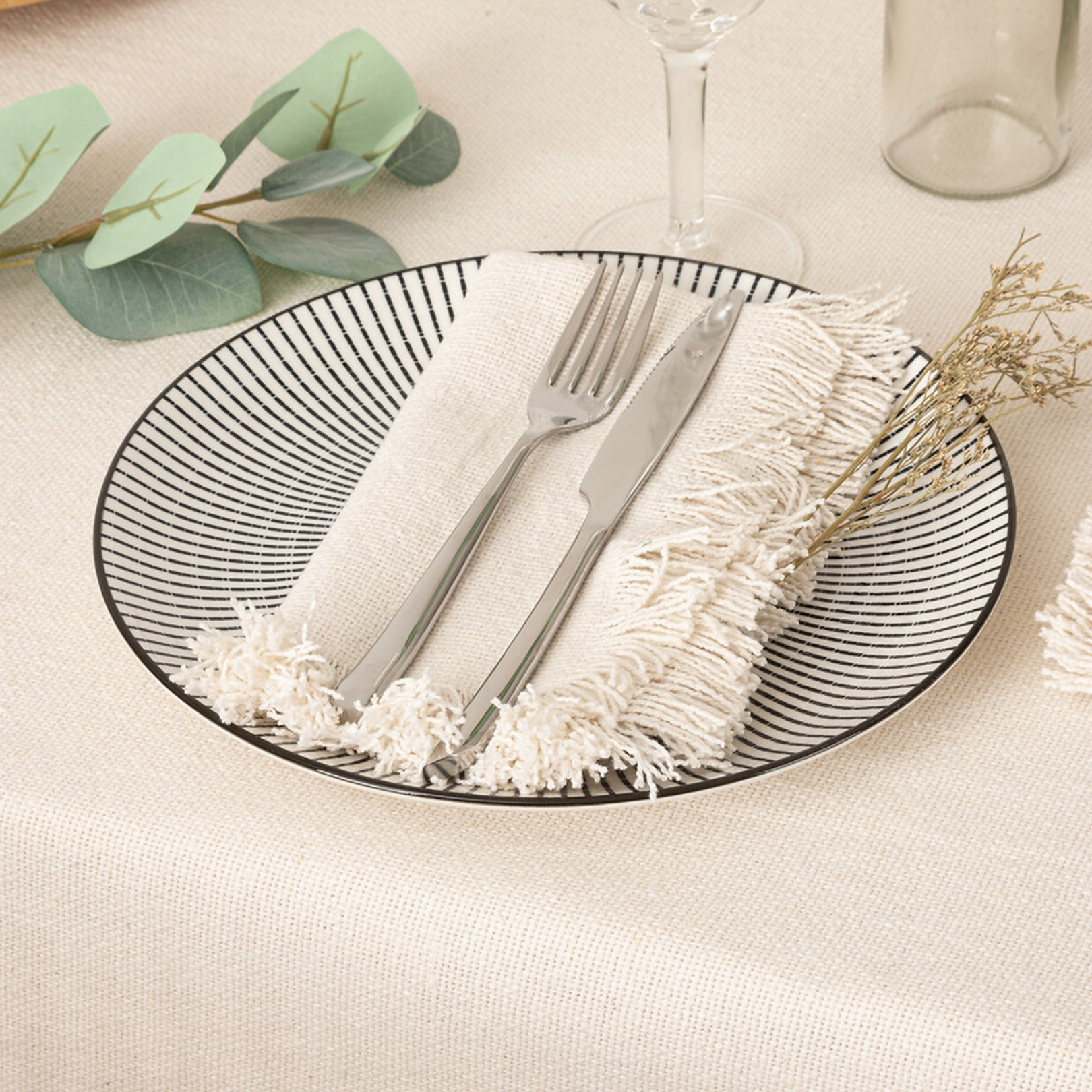 Atmosphera - Lot de 2 serviettes de table "Maha" blanc 40x40cm - Atmosphera Créateur d'intérieur - Imagen 4