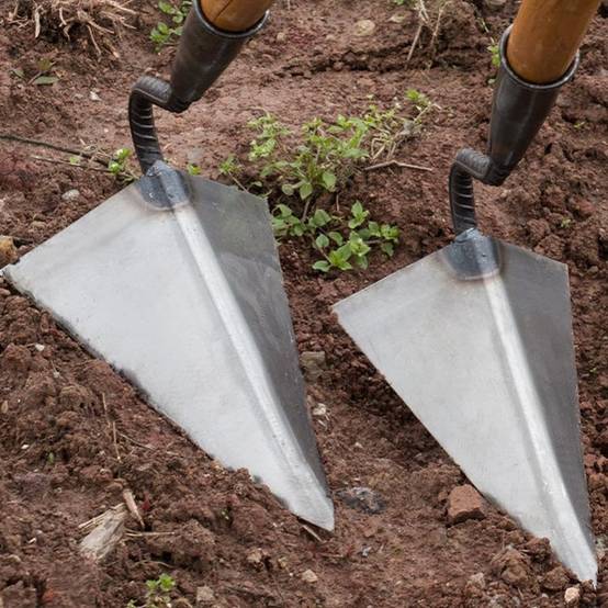 Houe-Binette Triangle Acier Inoxydable Jardinage Désherbage Ameublir Sol - Living123 - Image 6