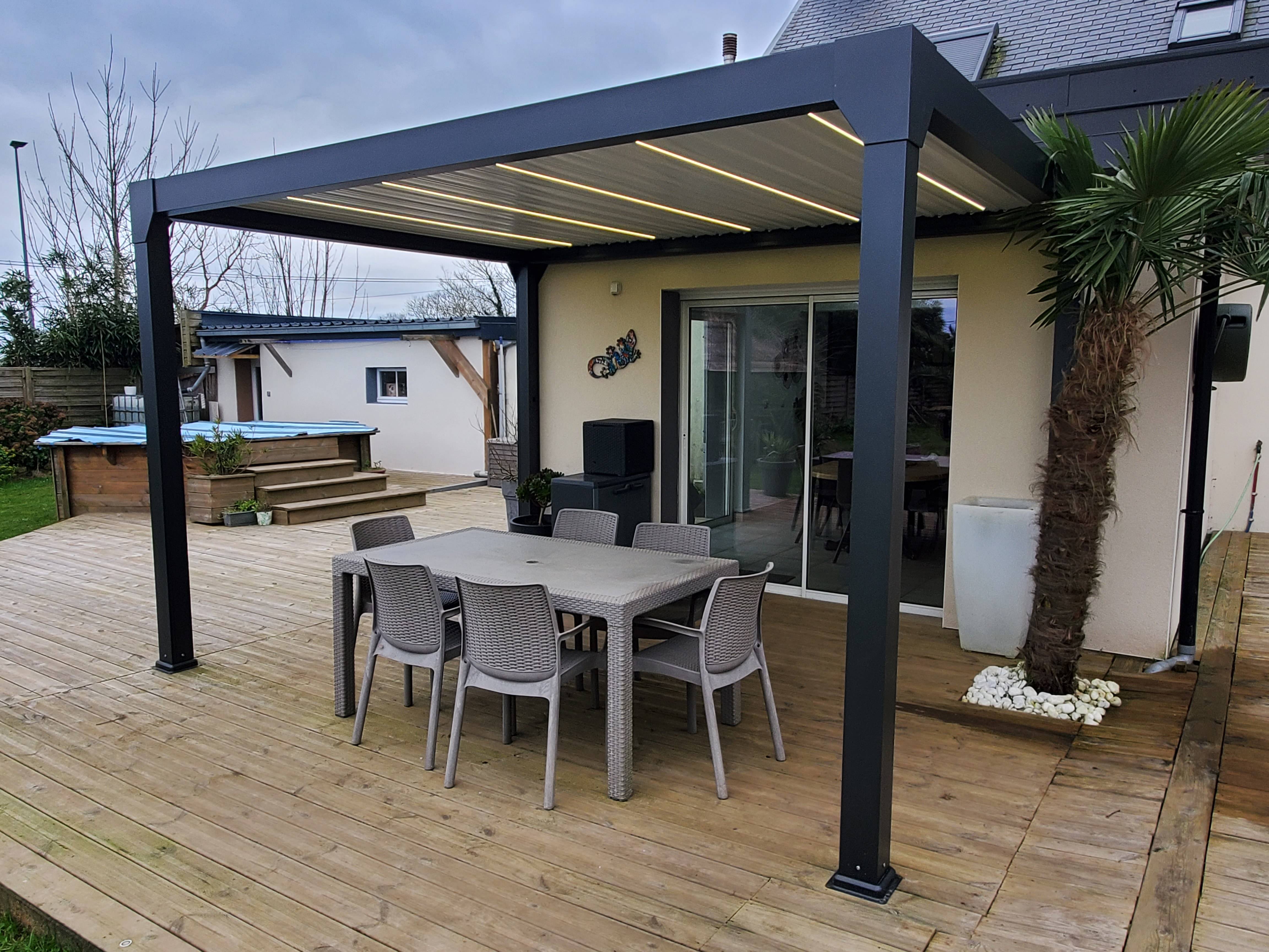 Green Outside - Pergola 12m² Bioclimatique Aluminium motorisée +LED 4x3 ACTUAL noir RAL2100 autoportante avec éclairage by Green Outside (ref DNS2)