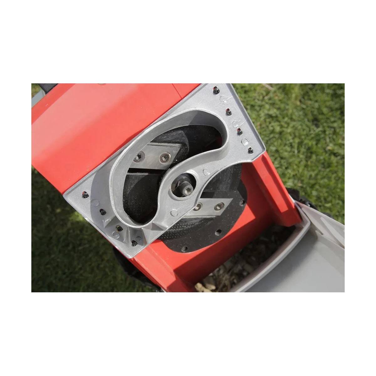 Broyeur de végétaux électrique 2500W Sac 45L 2 Lames acier trempé Branches jusqu'à 45mm IKRA - Image 8