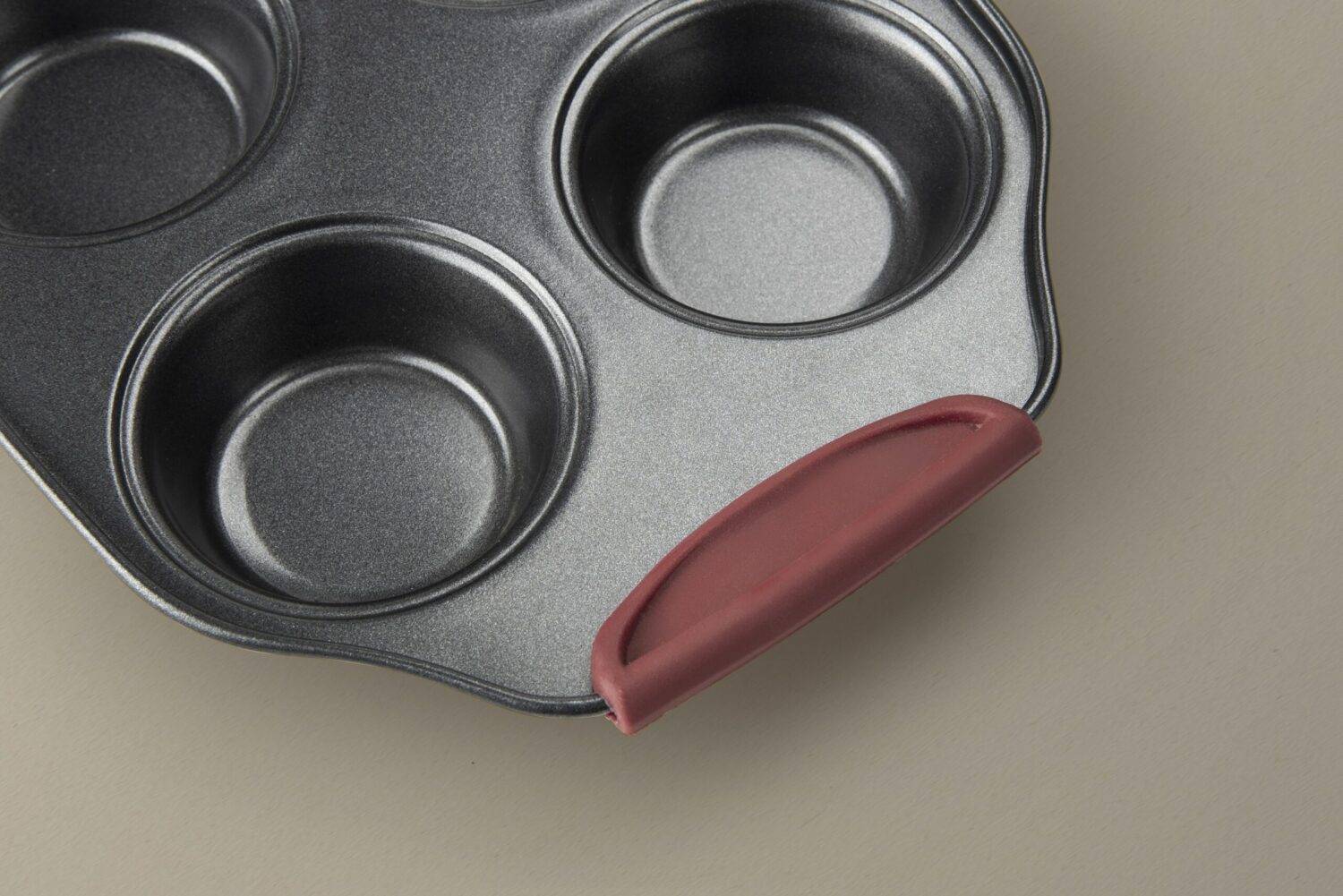Moule à muffins avec revêtement anti-adhésif - 31 x 18 cm - En acier carbone - Convient aux fours - Myway - Imagen 2
