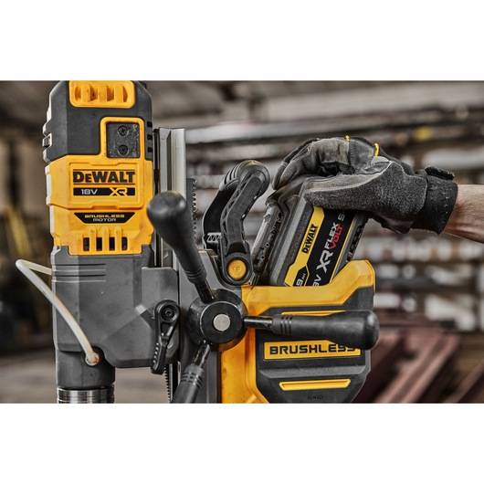 Perceuse magnétique DEWALT XR 18V - Sans batterie, ni chargeur - DCD1623N-XJ - Image 4
