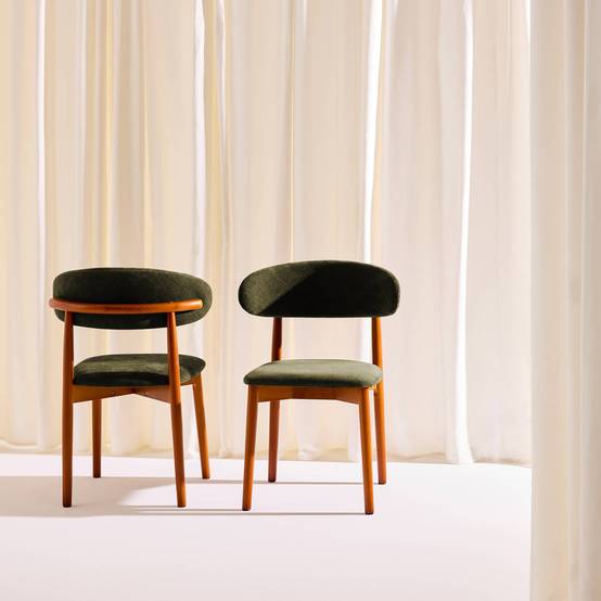 sweeek - Lot de 2 chaises bois d'hévéa noyer et tissu chenille kaki - Paola | sweeek - Image 3
