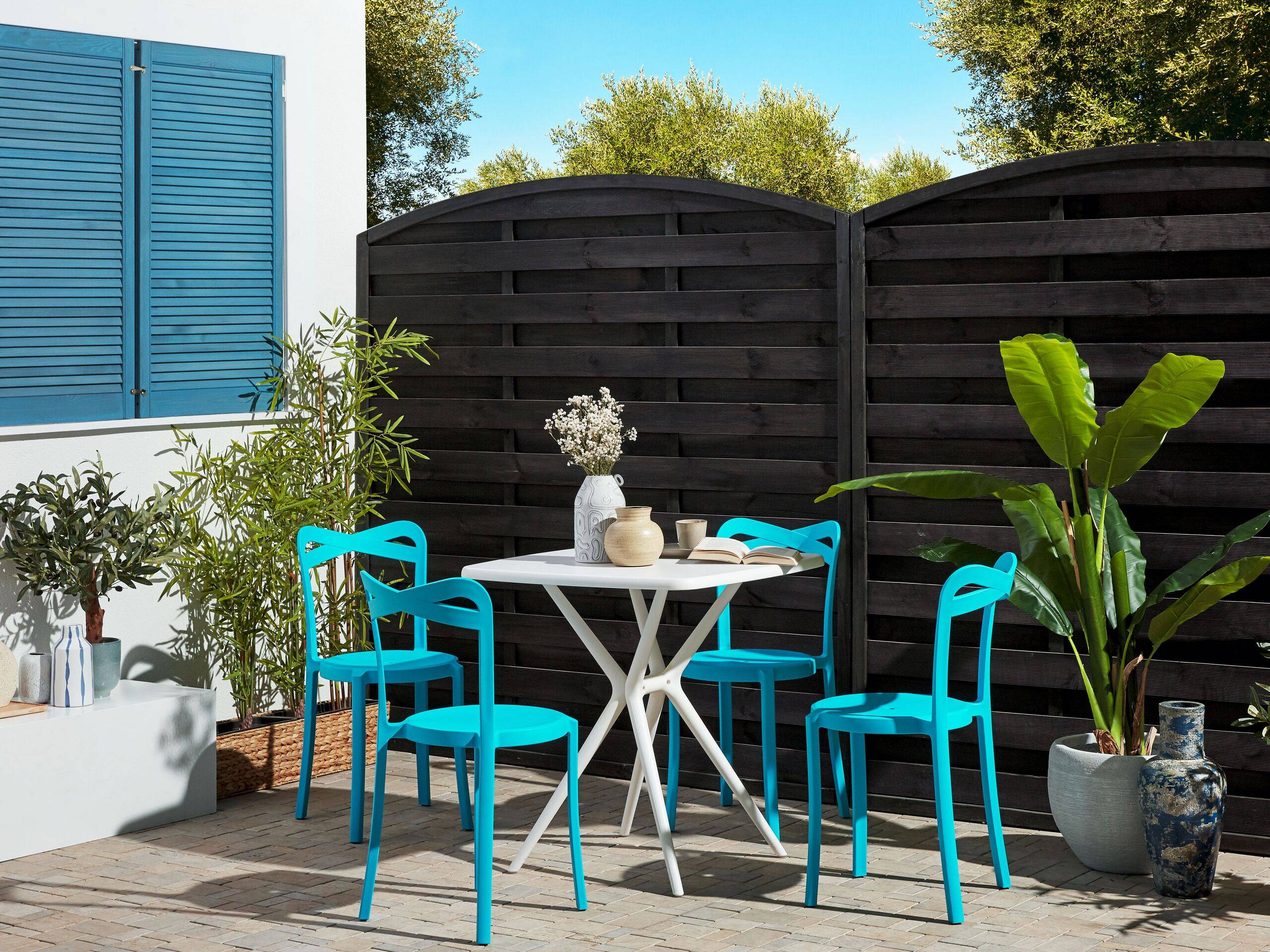 Beliani - Salon de Jardin Blanc et Bleu Synthétique à 4 Places Table Carrée Légère pour Extérieur Moderne - Imagen 2
