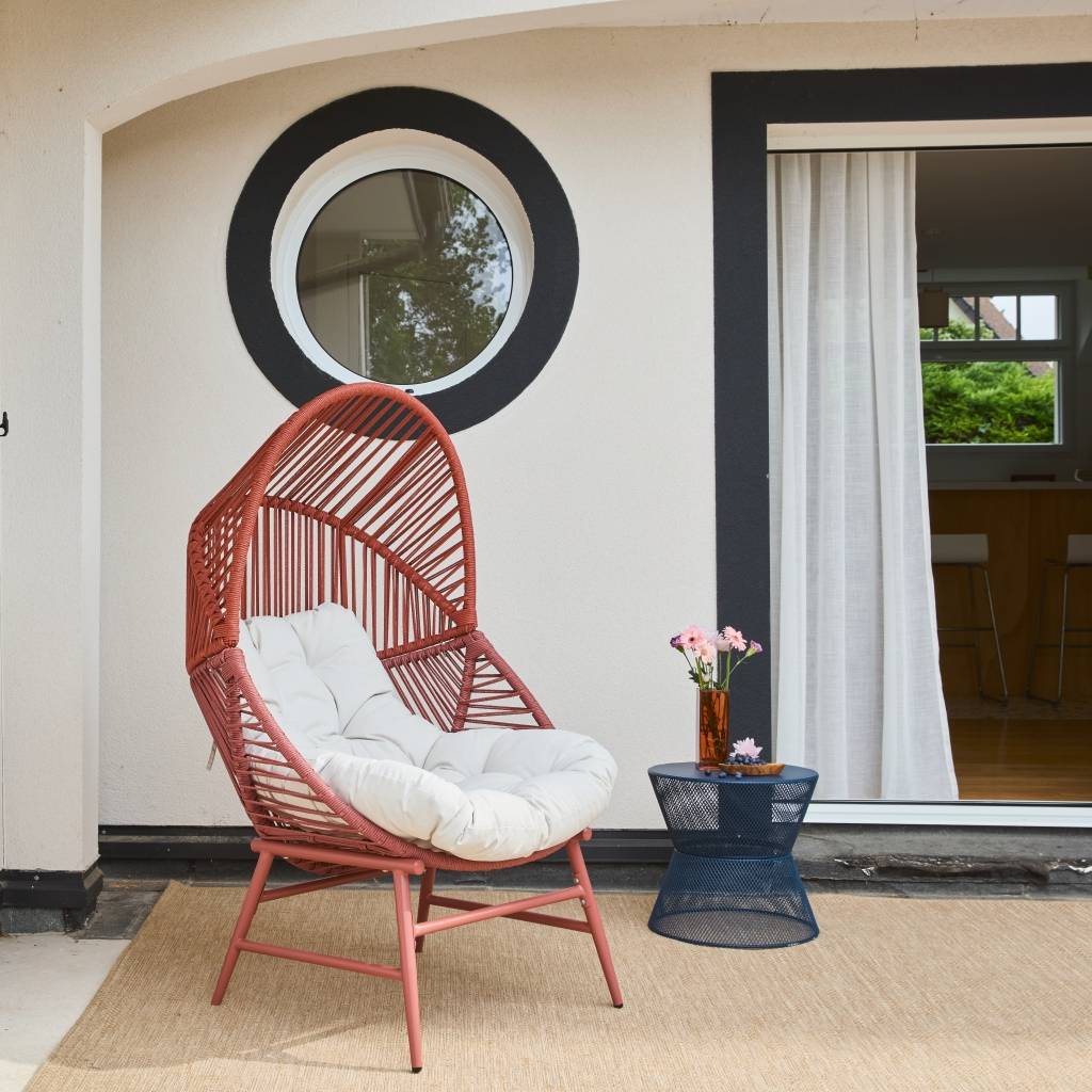 sweeek - Fauteuil oeuf de jardin acier et résine tressée terracotta - Ovoa | sweeek - Image 1