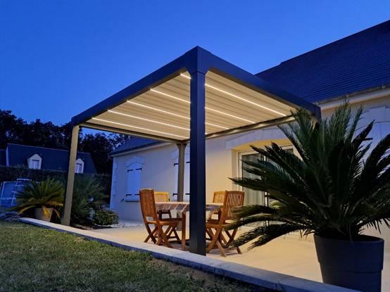 Pergola ALUMINIUM 12m² Bioclimatique 4x3 ACTUAL Gris Sable RAL2900 motorisée avec éclairage LED intégré by Green Outside - Image 1