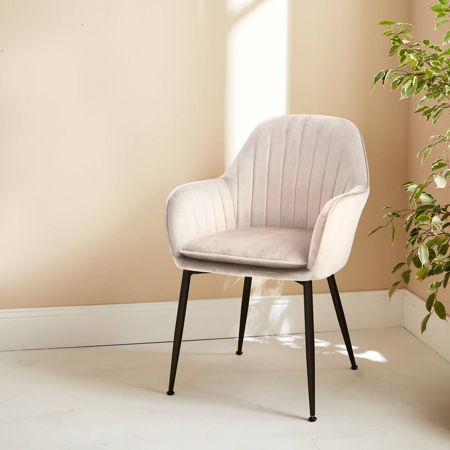 sweeek - Fauteuil en velours blanc cassé et pieds en métal noir mat. Shella L 58 x P 58 x H 85 | sweeek - Image 1