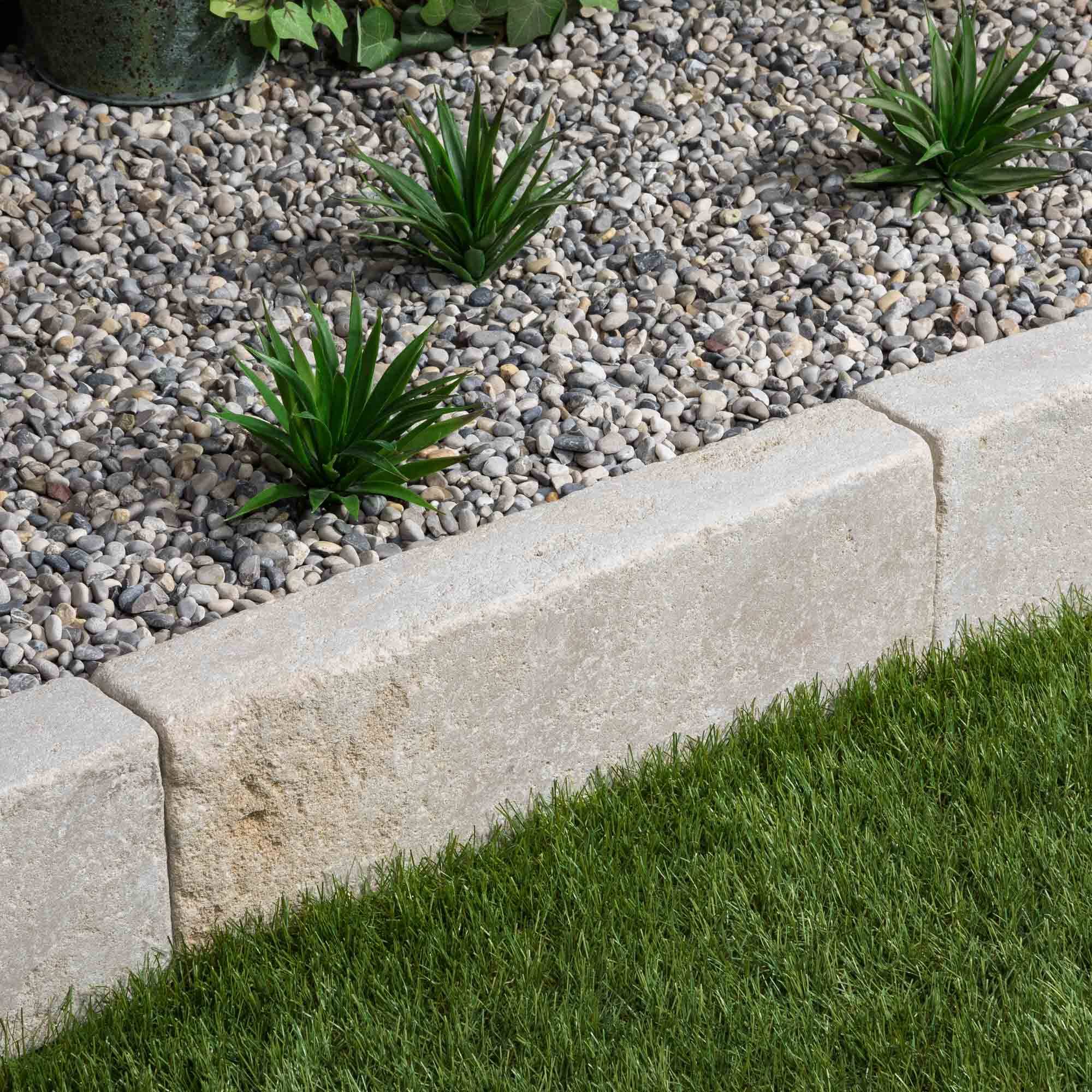 Bordure de jardin Pierre de l'Atlas Beige 50x15x8 cm (lot de 15 bordures soit 7,5 mètres) - RO'MA NATURE - Image 1