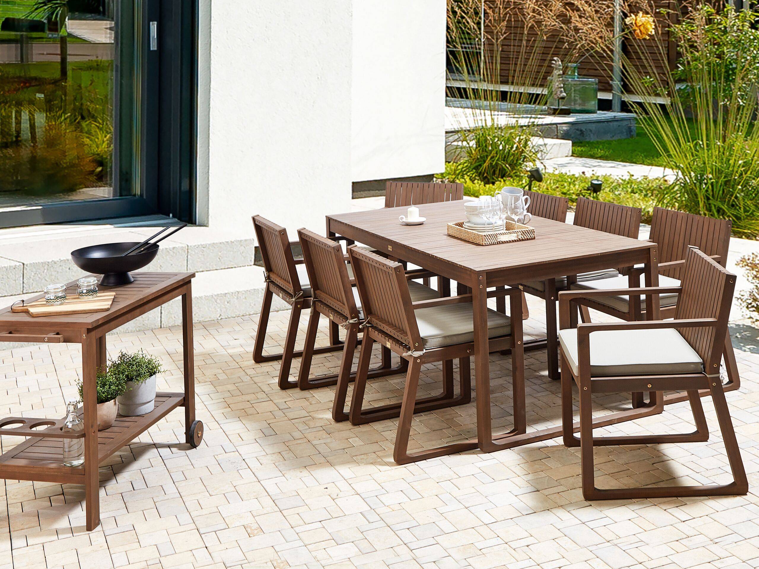 Beliani - Ensemble de Salle à Manger Extérieur Table en Bois d'Acacia Foncé 8 Chaises et Coussins Taupe Jardin Rustique - Imagen 2