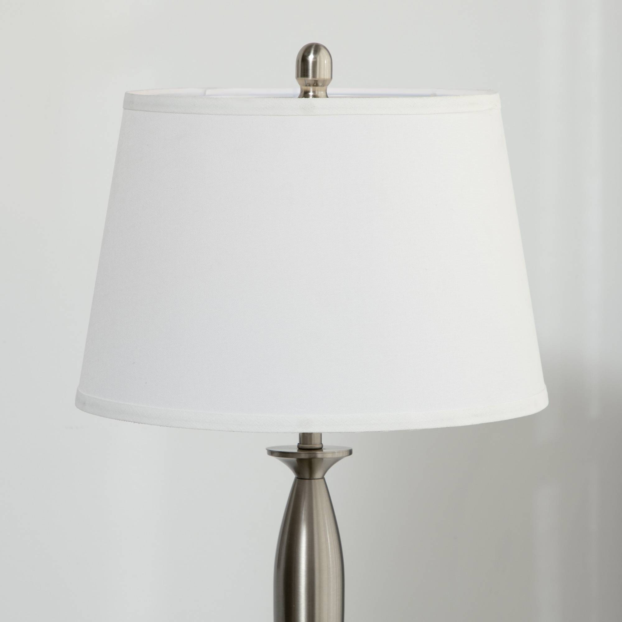 Ensemble de luminaires 3 pièces. 1 lampadaire, 2 lampes de table, aspect lin ; 38 cm x 38 cm x 158 cm, argent et blanc - Image 9