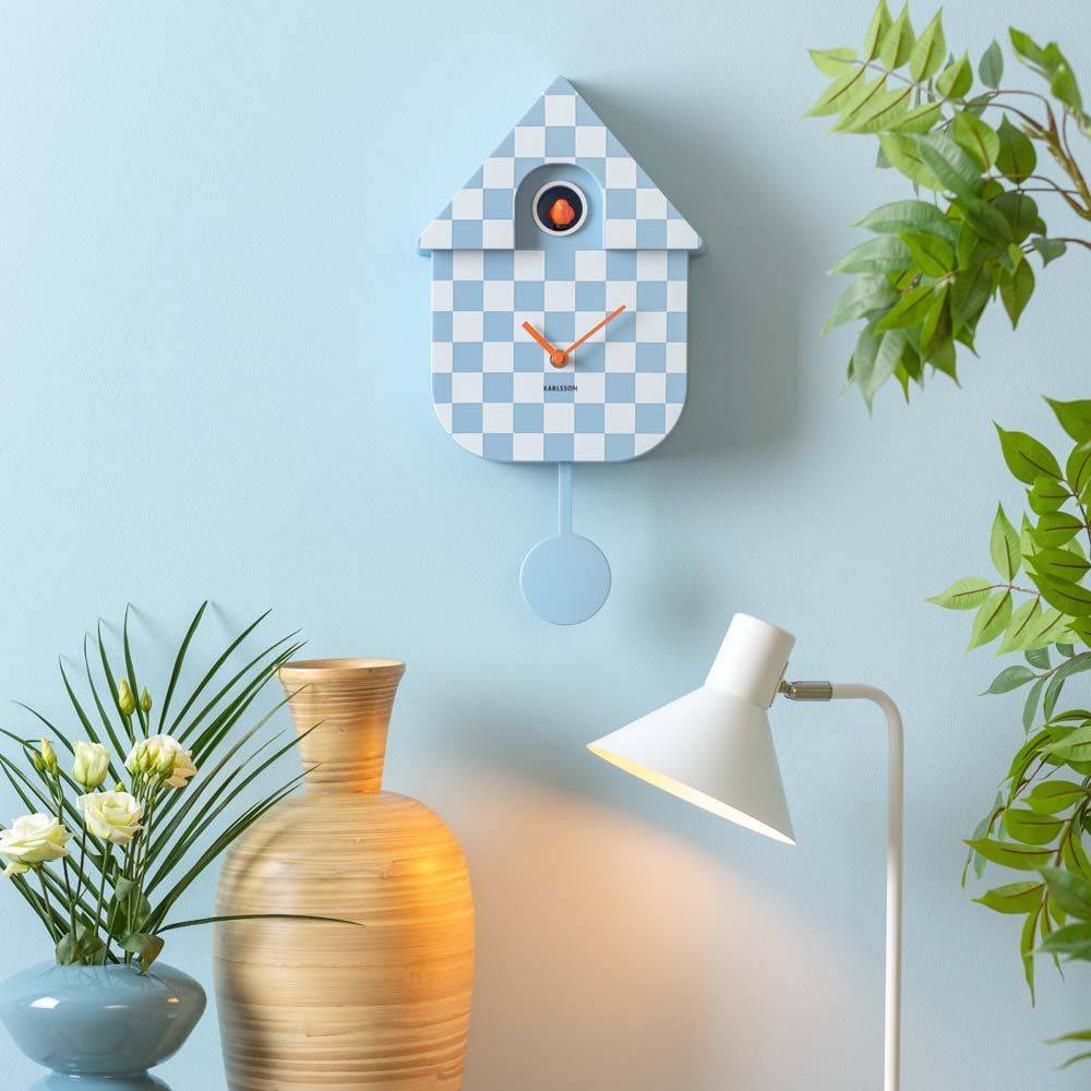 Karlsson - Horloge murale moderne Cuckoo Checker Bleu clair et blanc - Imagen 2