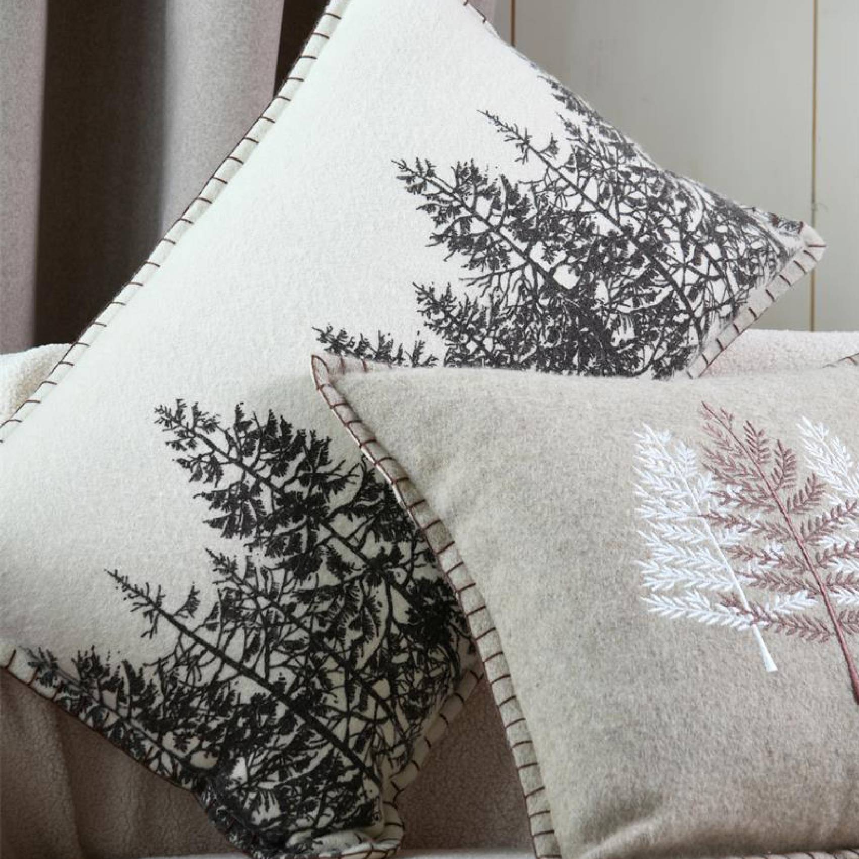 Lovely Casa - Coussin forêt esprit montagne en velours de coton imprimé - LOVELY CASA - Imagen 3