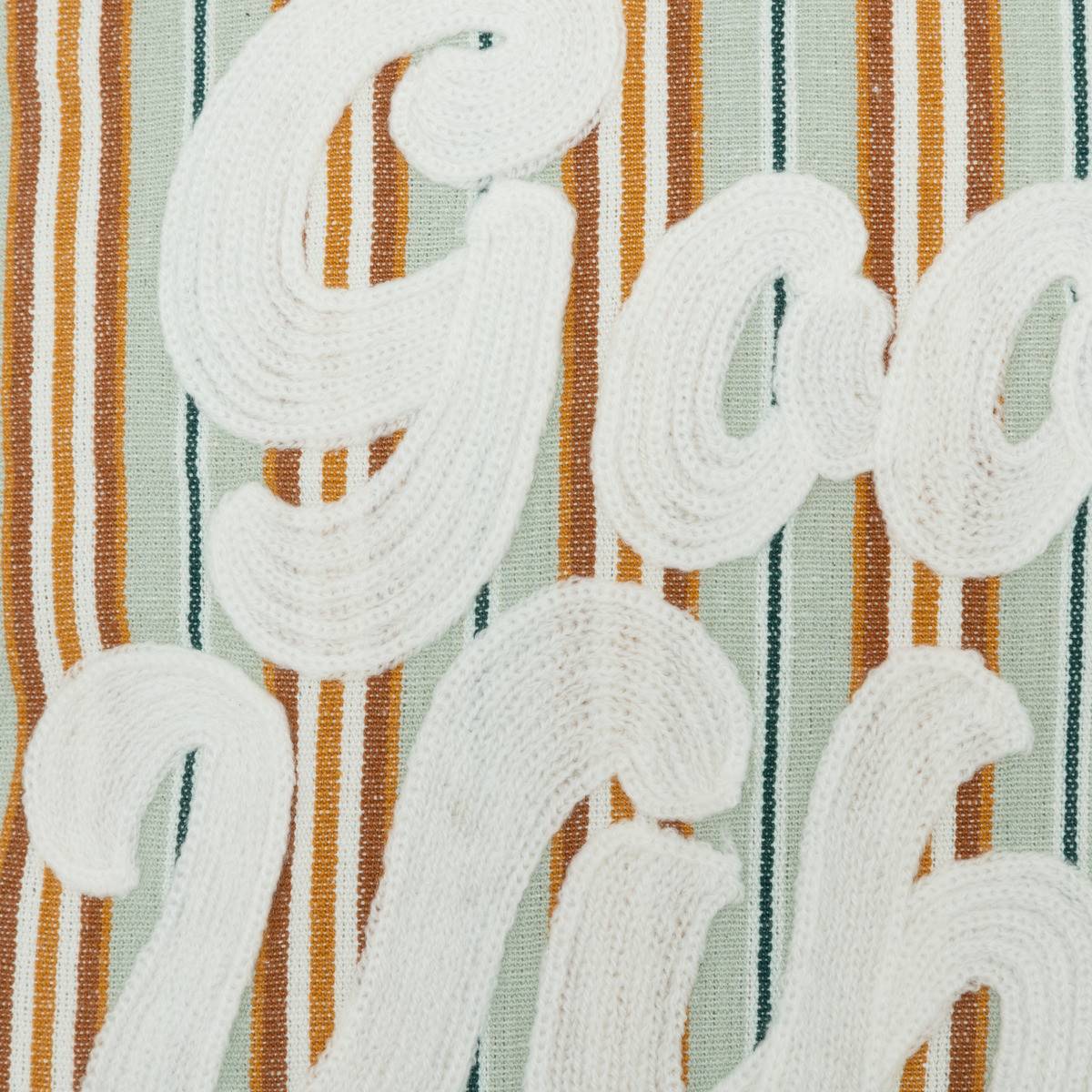 Coussin décoratif rayé Vert Céladon et Ocre motif Blanc brodé 40 x 40 cm - Imagen 4