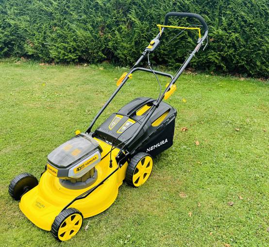 Nemura - Tondeuse A Batterie 80V (2x40V) - Coupe 46cm - Autotractée + 2 Batteries 4Ah + Double Chargeur - Autonomie 500m2 - Image 4
