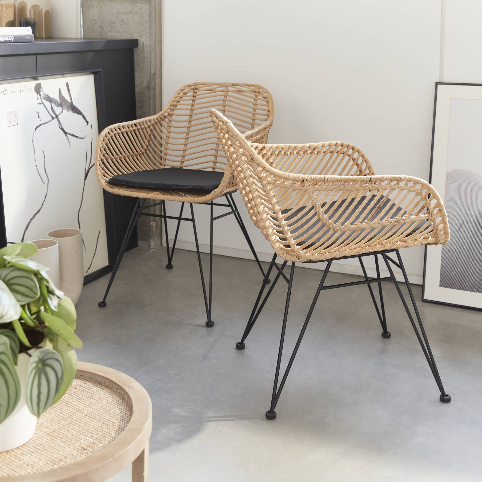 Lot de 2 fauteuils en rotin naturel et métal. coussin noir - Cahya - Imagen 3