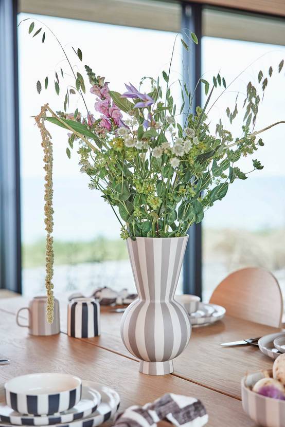 Vase beige grès Living - Image 2