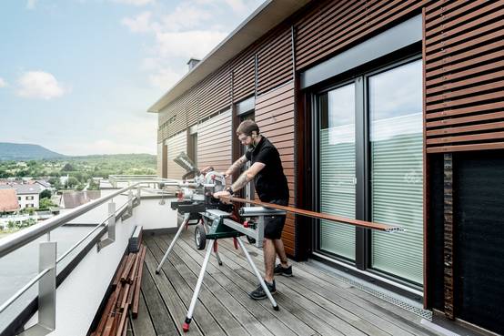 Metabo - Scie à onglets sans fil KGS 18 LTX BL 216 + 1 Batterie 4 Ah - METABO - 614216920 - Image 4