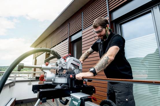 Metabo - Scie à onglets sans fil KGS 18 LTX BL 216 + 1 Batterie 4 Ah - METABO - 614216920 - Image 3
