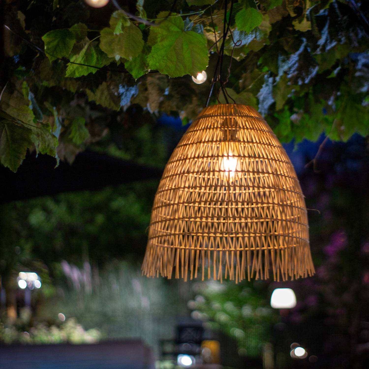 Suspension Solaire Effet Rotin IP44 3000K - Éclairage Terrasse, Balcon, Pergola, Jardin - Groupe DDC