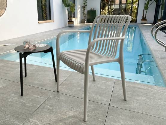 Fauteuil de jardin empilable en Polypropylène - Sable - TIAGO - Image 1
