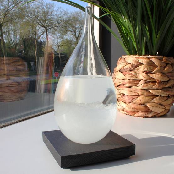 Baromètre à Cristaux Storm Glass - Bouteille de Prévisions Météo - Verre de tempête 20 cm - Socle en Bois - Image 5