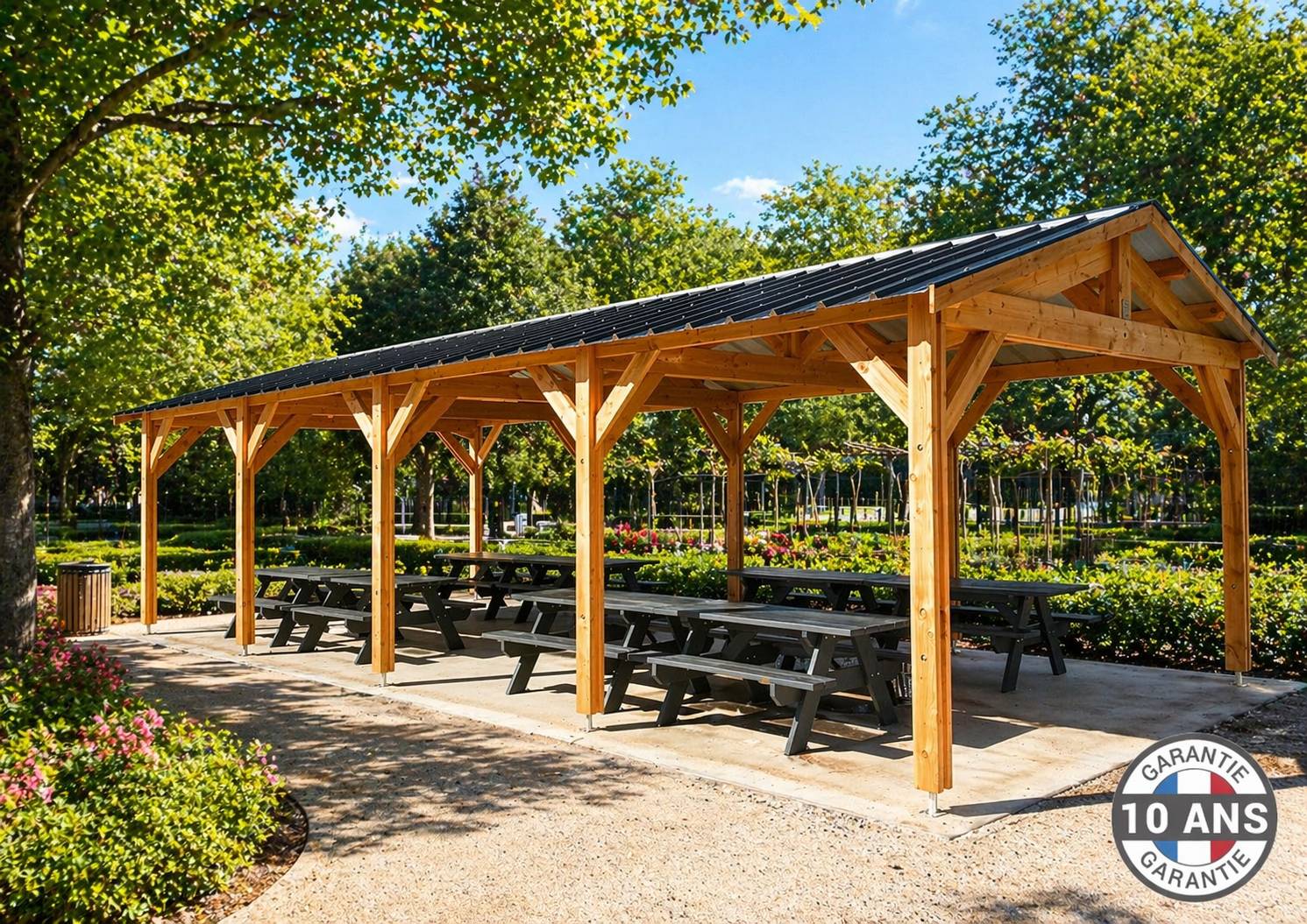 Cpbf Charpentes - Carport bois 2 pentes en bois douglas 40 m², 6 poteaux avec pieds de poteaux réglables. Abri voiture extérieur. Garantie 10 ans.