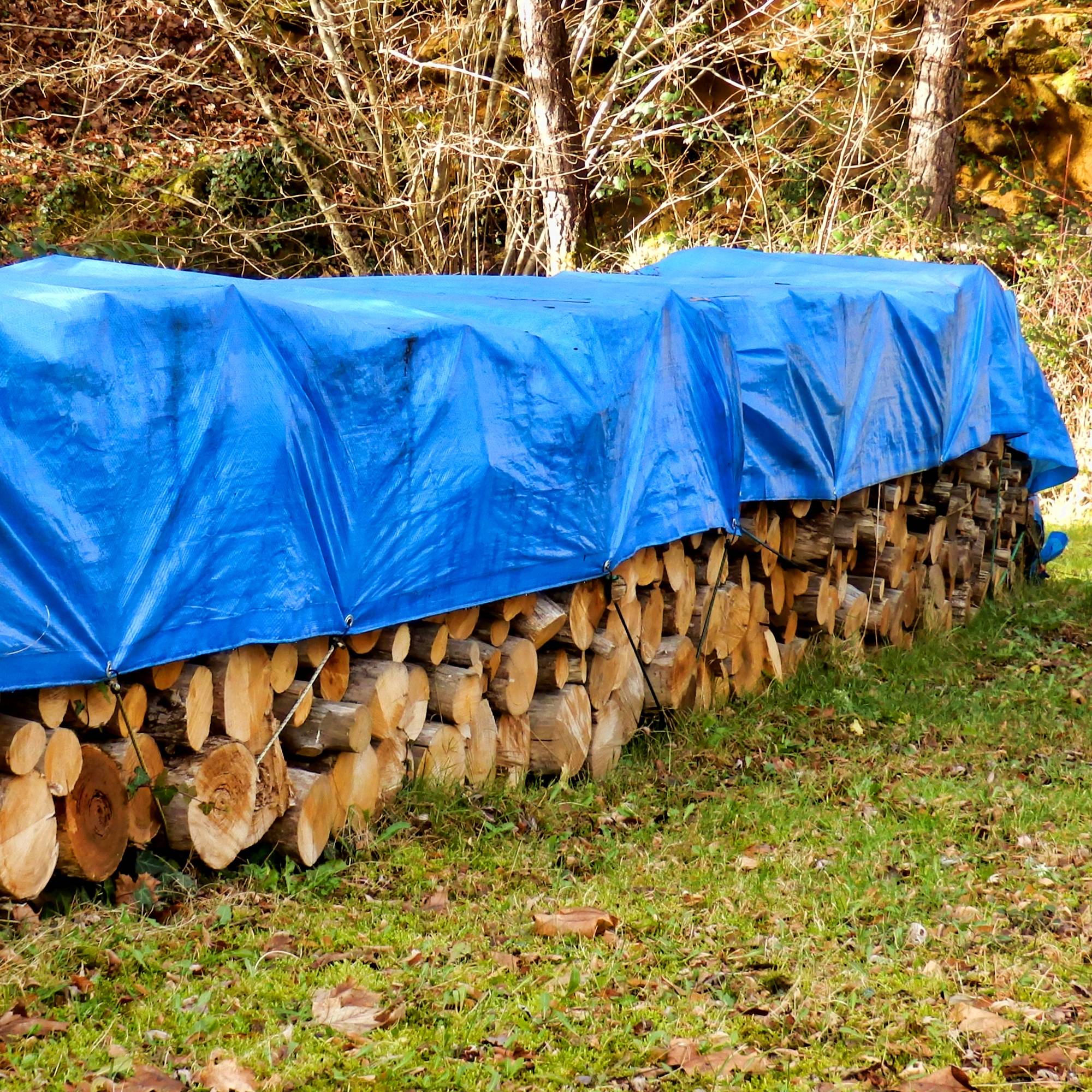 Bâche de Protection Imperméable à l'Eau avec Oeillets - 1,5x6m 9m² 180g/m²- Polyéthylène PE Bleu- Résistant à la Moisissure - Image 6