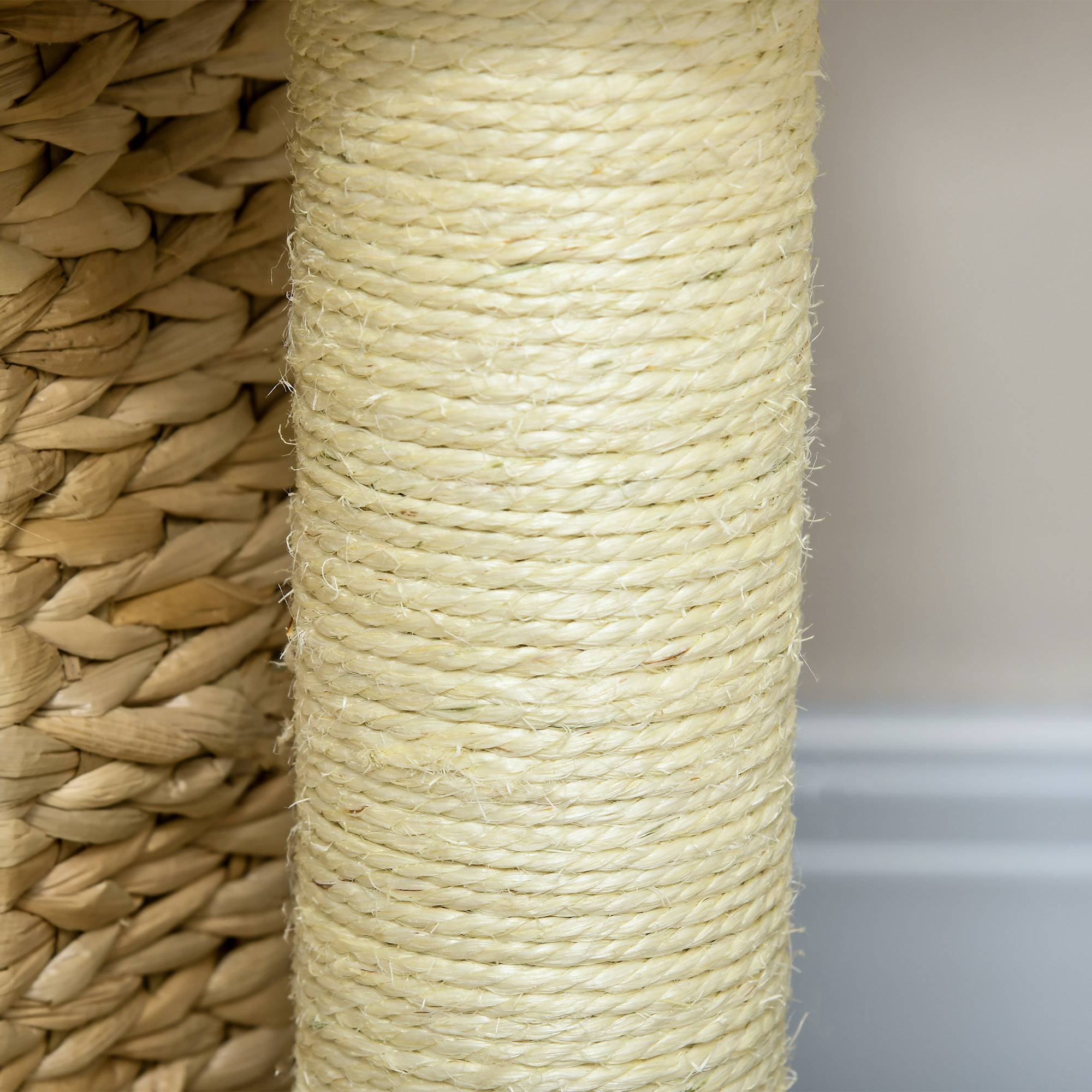 Arbre à chat bois sisal intérieur quenouille tressée panier 45x40x74cm beige - ComfortXL Outdoor Living - Image 9