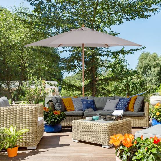 Parasol droit extérieur bambou polyester jardin terrasse protection UV Ø250cm gris - ComfortXL Outdoor Living - Image 1