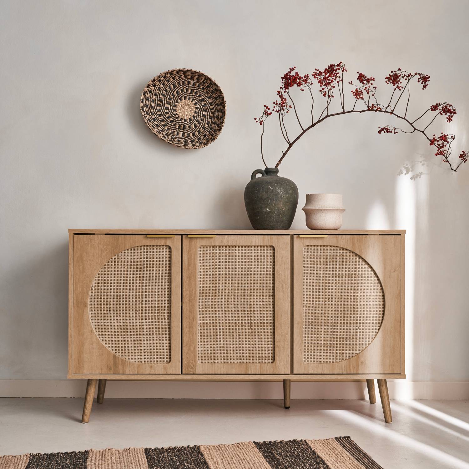 Buffet de rangement. Eva. cannage arrondis et décor bois. trois portes. deux niveaux . buffet bas. L 120 x l39 x H70cm | sweeek - Image 1