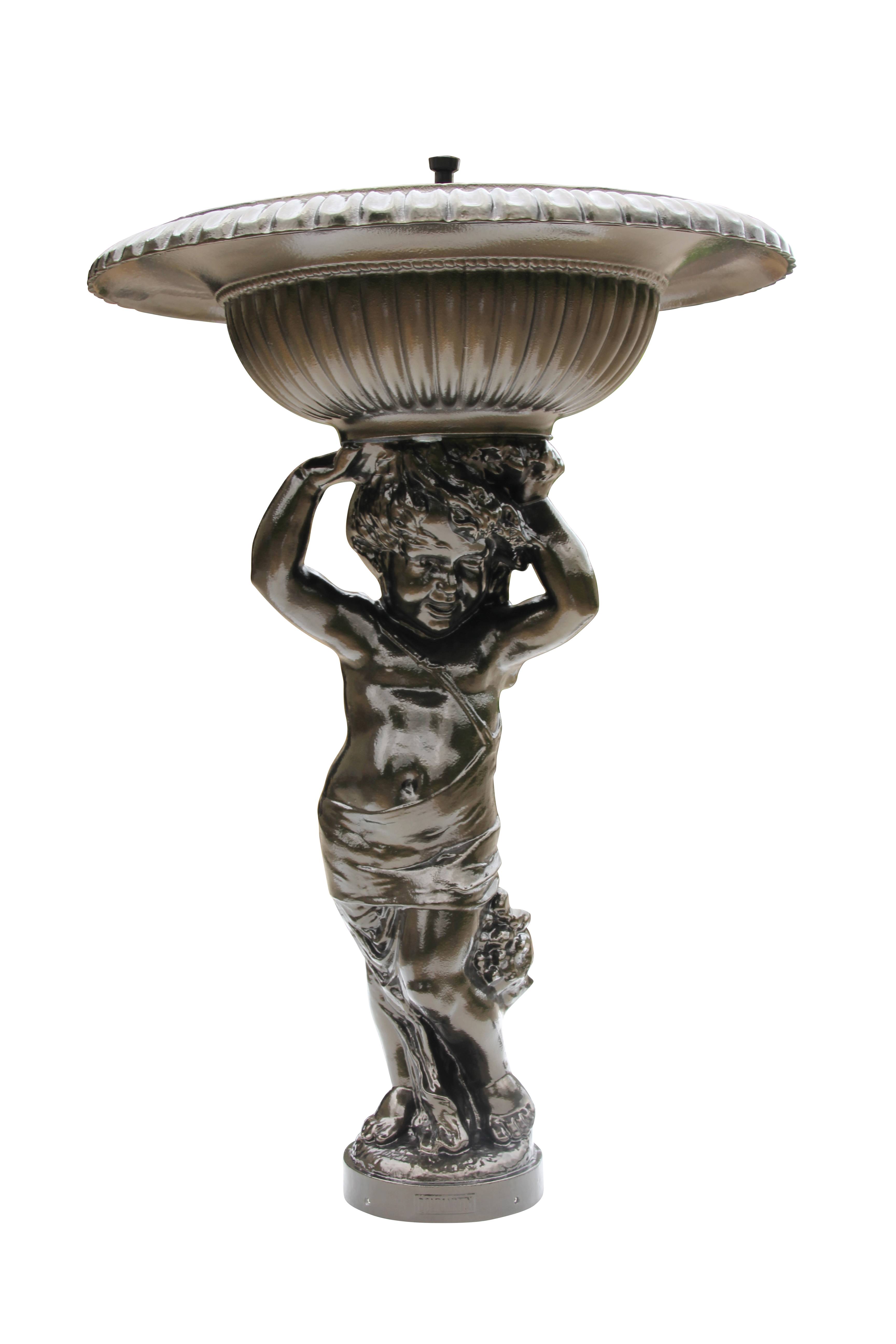 Fontaine à l'angelot vieux bronze H. 100cm X L. 70cm, Dommartin - Imagen 1