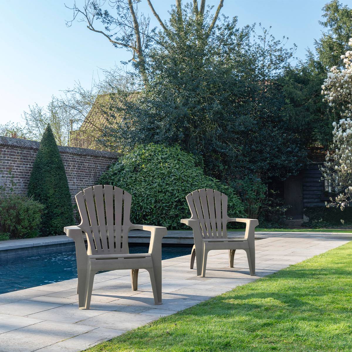 Wilsa Garden - Lot de 2 Fauteuils Adirondack de jardin en résine empilables Taupe - Imagen 1
