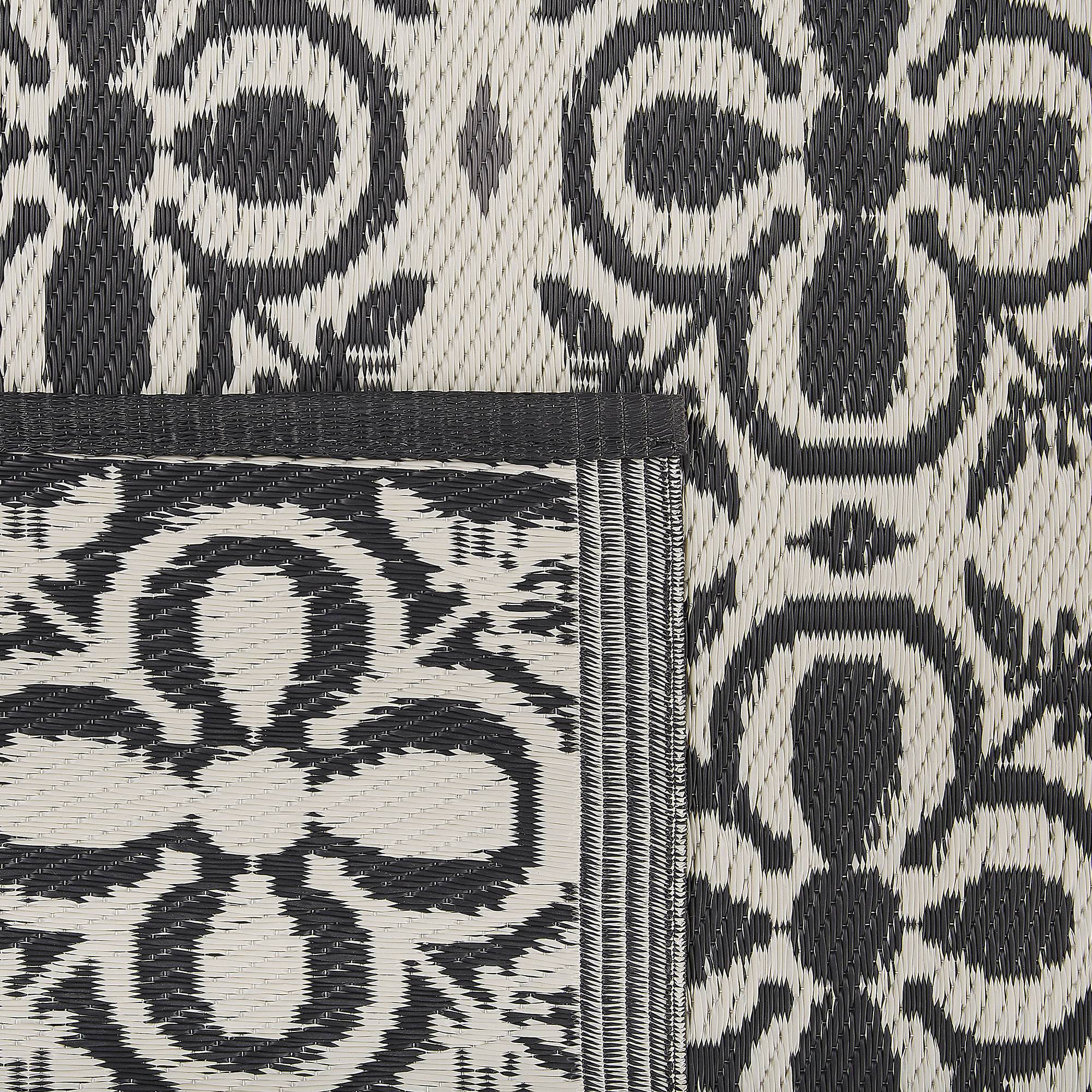 Beliani - Tapis Extérieur et Intérieur Noir et Blanc en Polypropylène Motif Floral Idéal pour Salon ou Terrasse au Style Moderne 120 x 180 cm Beliani - Imagen 6
