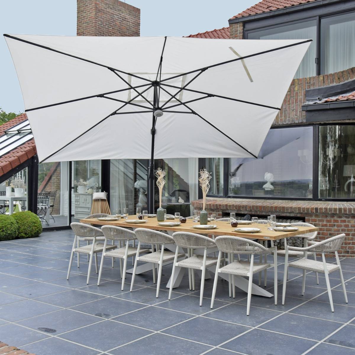 Parasol déporté rotatif 360° inclinable aluminium noir toile écrue 4x3 m Poseidon - Gecko Jardin - Image 4