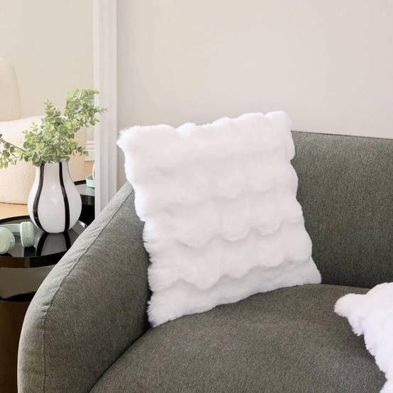 Coussin Imitation Fourrure 3D "Zephy" 45x45cm Blanc - Image 4