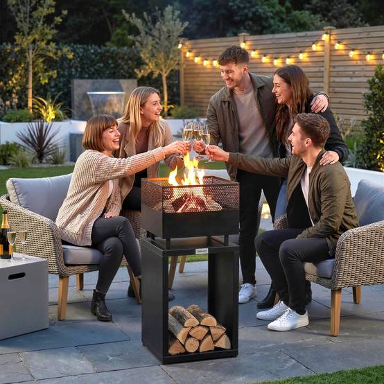 ComfortXL - Brasero extérieur métal noir 39 x 39 x 87 cm terrasse jardin avec range-bûches intégré et pieds réglables - Image 9