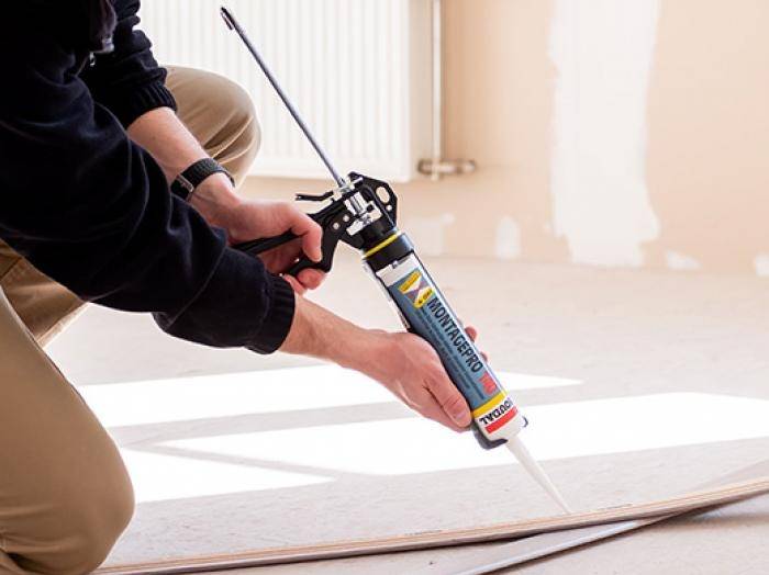 Mastic acrylique ACRYRUB F4 blanc cartouche 300ml - SOUDAL - 120659 - Image 2