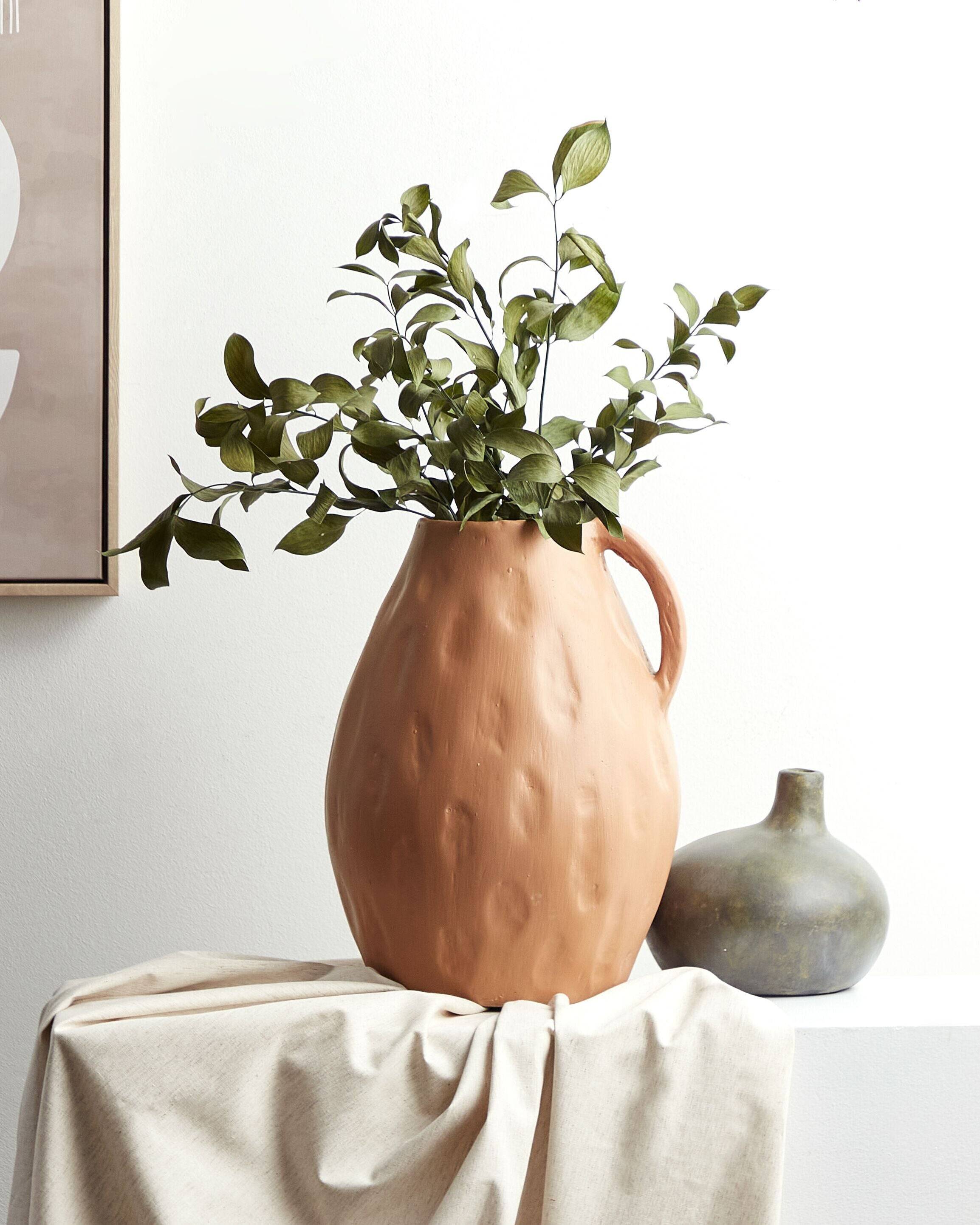 Beliani - Vase décoratif Terre cuite Beige foncé KULIM - 29x29x40- Beliani - Image 1