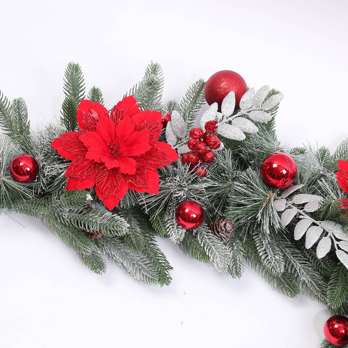 Vignes floquées de 1,2 m, couronne suspendue de décoration de Noël, couronne de pin simulé, adaptée aux portes d'entrée et aux fenêtres. - Image 6