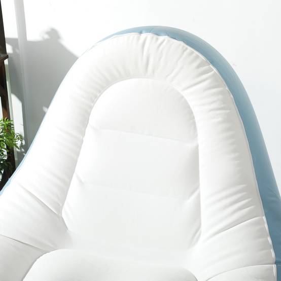 Fauteuil gonflable en plastique pour camping avec repose-pieds 125x100cm Blanc/Bleu - ComfortXL Outdoor Living - Image 9